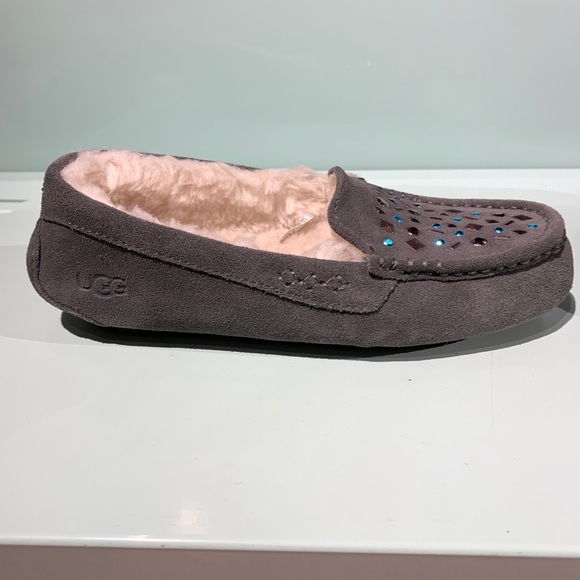 UGG Ansley Stud II Moccasin - Picture 6 of 12